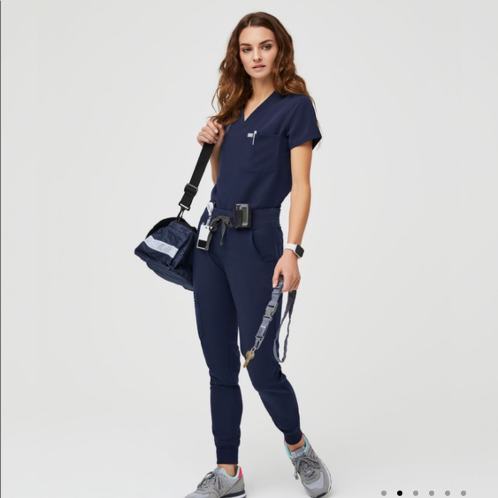 FIGS NAVY SET casma & zamora